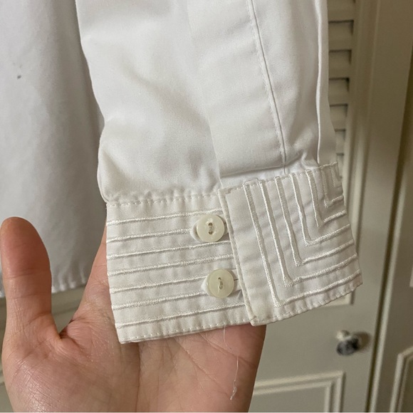 Vintage White button down shirt! Classic - Picture 5 of 7